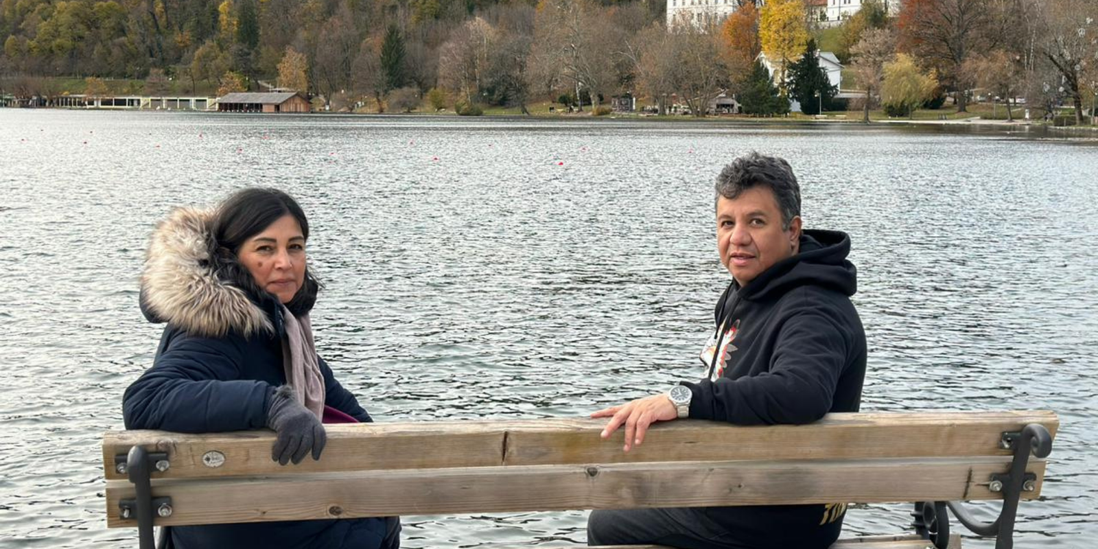 Equipo de Viajes en Oferta en oficina